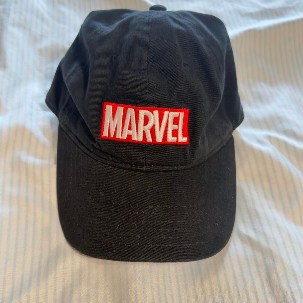 Black Marvel baseball cap with red logo #marvel #superhero
